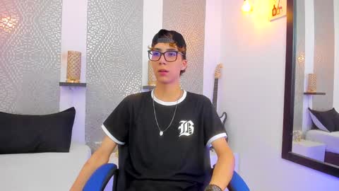    online show from 01.02.25