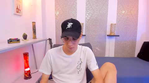    online show from 12.03.25