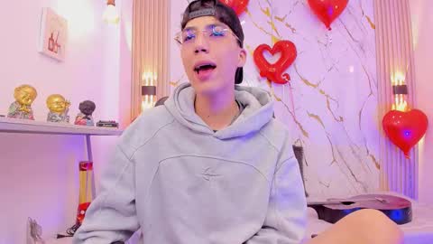 Snapshot of nikolay_gregori chatting on 02.20.26 online show from 02.20.26