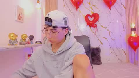 Snapshot of nikolay_gregori chatting on 02.22.26 online show from 02.22.26