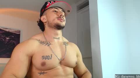 Niko online show from 10.28.25