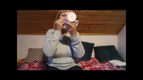 Nikole1 online show from 10.25.25