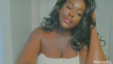 Nikole online show from 11.18.25