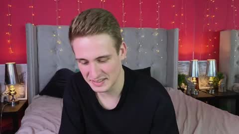 Snapshot of niksers chatting on 03.10.25 Nick online show from 03.10.25