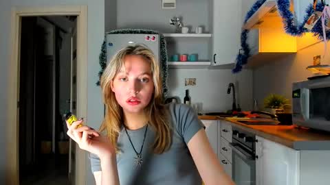 Veronica online show from 12.23.24