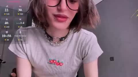 Snapshot of niky_long chatting on 06.13.26 Niky online show from 06.13.26