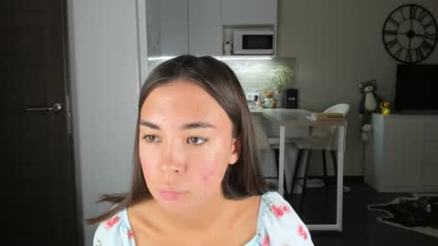 Bella online show from 10.31.25