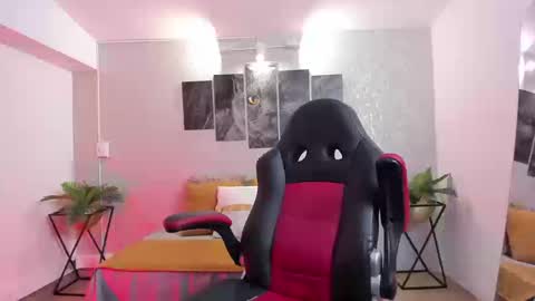 Nils online show from 09.20.25