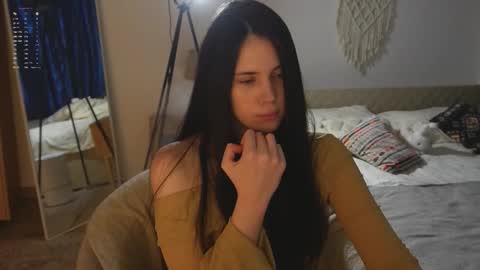 Jennet online show from 11.04.25