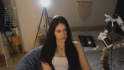 Snapshot of nimfaheart chatting on 02.11.26 Jennet online show from 02.11.26