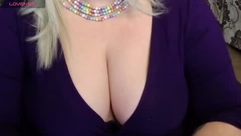 Blonde Nimpho online show from 10.07.25