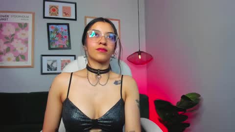 Nina online show from 02.15.25