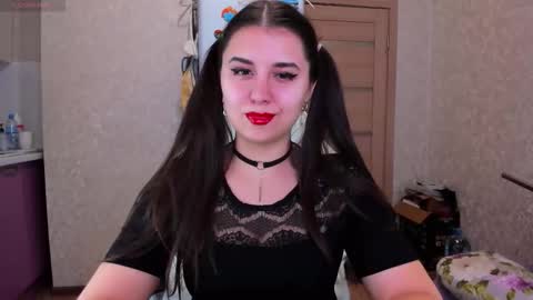 Nina online show from 09.19.25