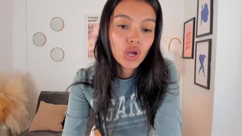 Snapshot of nina_agdal chatting on 01.30.25 NINA online show from 01.30.25