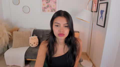 Snapshot of nina_agdal chatting on 02.19.25 NINA online show from 02.19.25