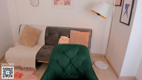 Snapshot of nina_agdal chatting on 03.05.25 NINA online show from 03.05.25