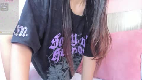 N I N A online show from 11.07.25