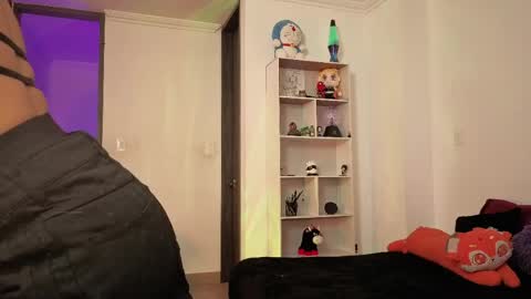 Nina Neon Nostrade online show from 04.18.26