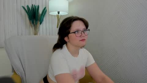 Snapshot of nina_lunaa chatting on 10.01.25 nina lunaa online show from 10.01.25