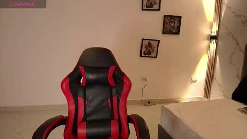  N I N A online show from 11.07.25