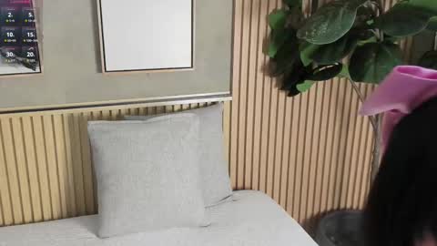 NINA online show from 09.16.25