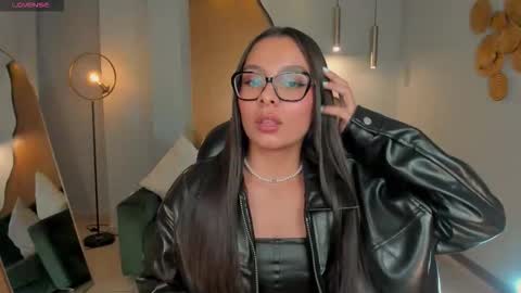 Nina online show from 11.18.25