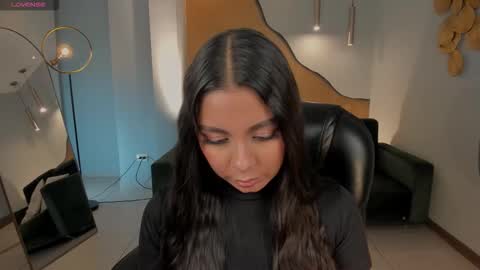 Nina online show from 11.26.25