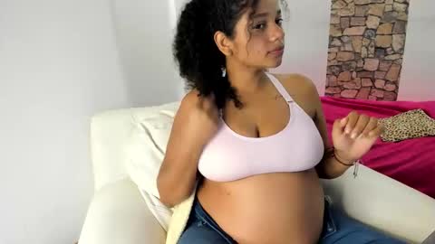 Snapshot of ninacollinss1 chatting on 10.02.25 ninabigboobs online show from 10.02.25