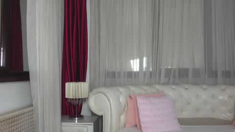 Snapshot of ninacrystal chatting on 12.03.24 NinaCrystal online show from 12.03.24