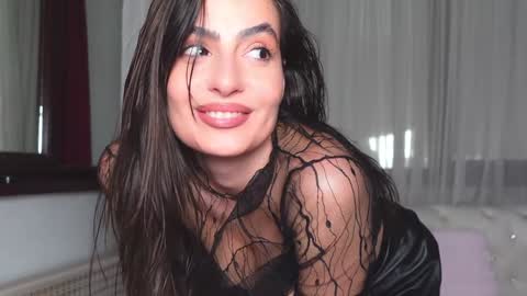 Snapshot of ninacrystal chatting on 12.16.24 NinaCrystal online show from 12.16.24