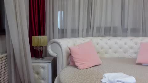 Snapshot of ninacrystal chatting on 03.11.25 NinaCrystal online show from 03.11.25