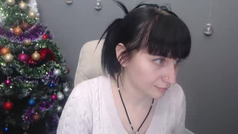 ninaflawlees online show from 12.19.25