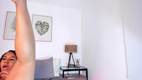 Snapshot of ninag0ld chatting on 12.19.24 Nina Sara online show from 12.19.24