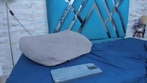 Nina Medux online show from 02.08.25