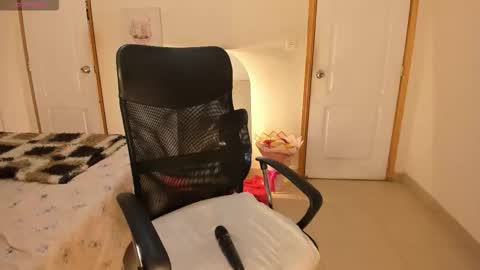 Nina  online show from 03.19.26