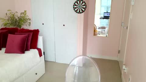 Snapshot of ninaoneil chatting on 02.27.25 NinaOneil online show from 02.27.25