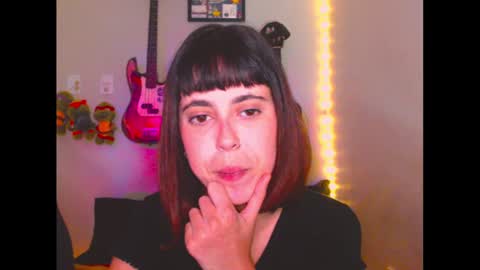 ninapellegrini17 online show from 10.10.25