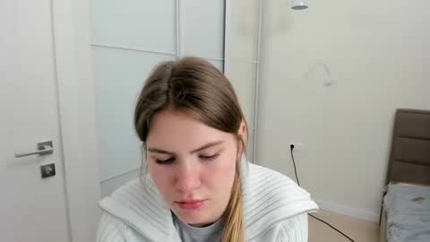 ninarihh online show from 03.04.25