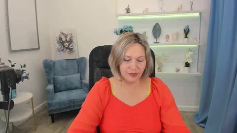 ninastarle online show from 10.09.25