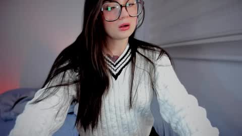 Snapshot of ninavolkov chatting on 12.01.25 ninavolkov online show from 12.01.25