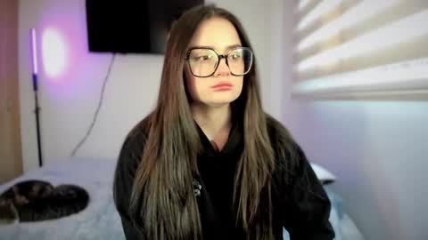 Snapshot of ninavolkov chatting on 02.18.26 ninavolkov online show from 02.18.26