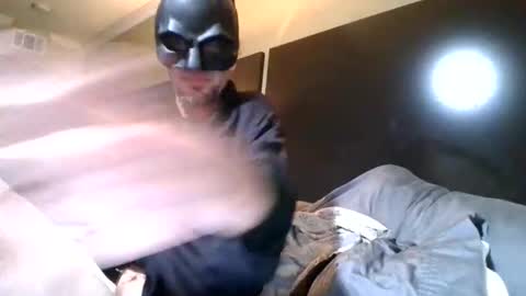 Snapshot of nineinchbronco chatting on 10.30.25 nineinchbronco online show from 10.30.25