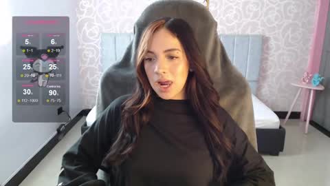 Snapshot of ninfa_ch chatting on 12.19.24 Ninfa online show from 12.19.24