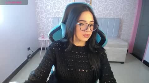 Snapshot of ninfa_ch chatting on 01.28.25 Ninfa online show from 01.28.25