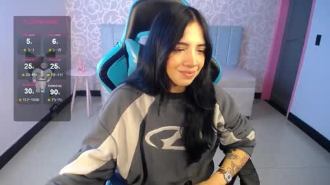 Snapshot of ninfa_ch chatting on 02.10.25 Ninfa online show from 02.10.25