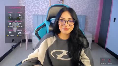 Snapshot of ninfa_ch chatting on 02.10.25 Ninfa online show from 02.10.25