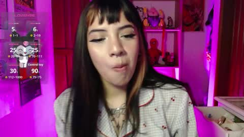 Snapshot of ninfa_ch chatting on 12.18.25 Ninfa online show from 12.18.25