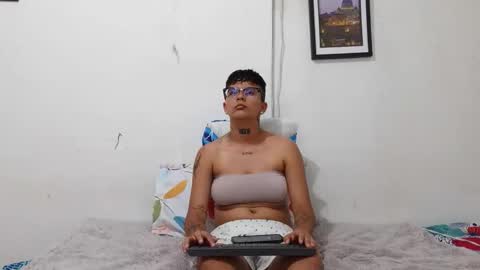 nini_smith online show from 04.14.26