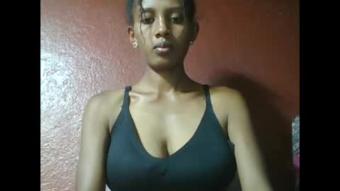 Snapshot of ninie246746 chatting on 02.11.25 ninie246746 online show from 02.11.25