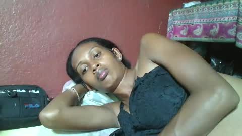 Snapshot of ninie246746 chatting on 02.14.25 ninie246746 online show from 02.14.25